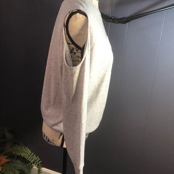 Forever 21 Rebel Rebel cold shoulder sweatshirt - Picture 5 of 9